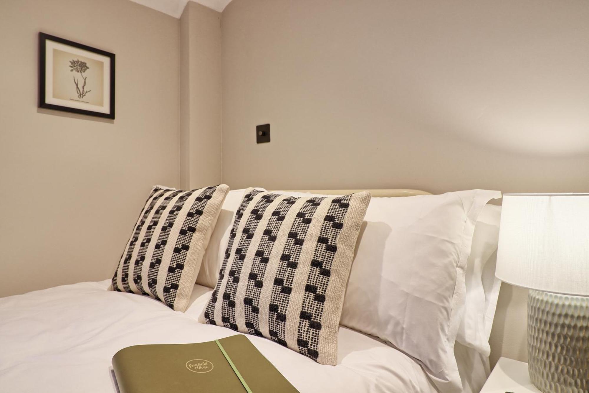 Ranfield'S Brasserie Hotel Rooms Coggeshall Kültér fotó